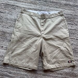 Dickies Men's Tan Loose Fit Shorts